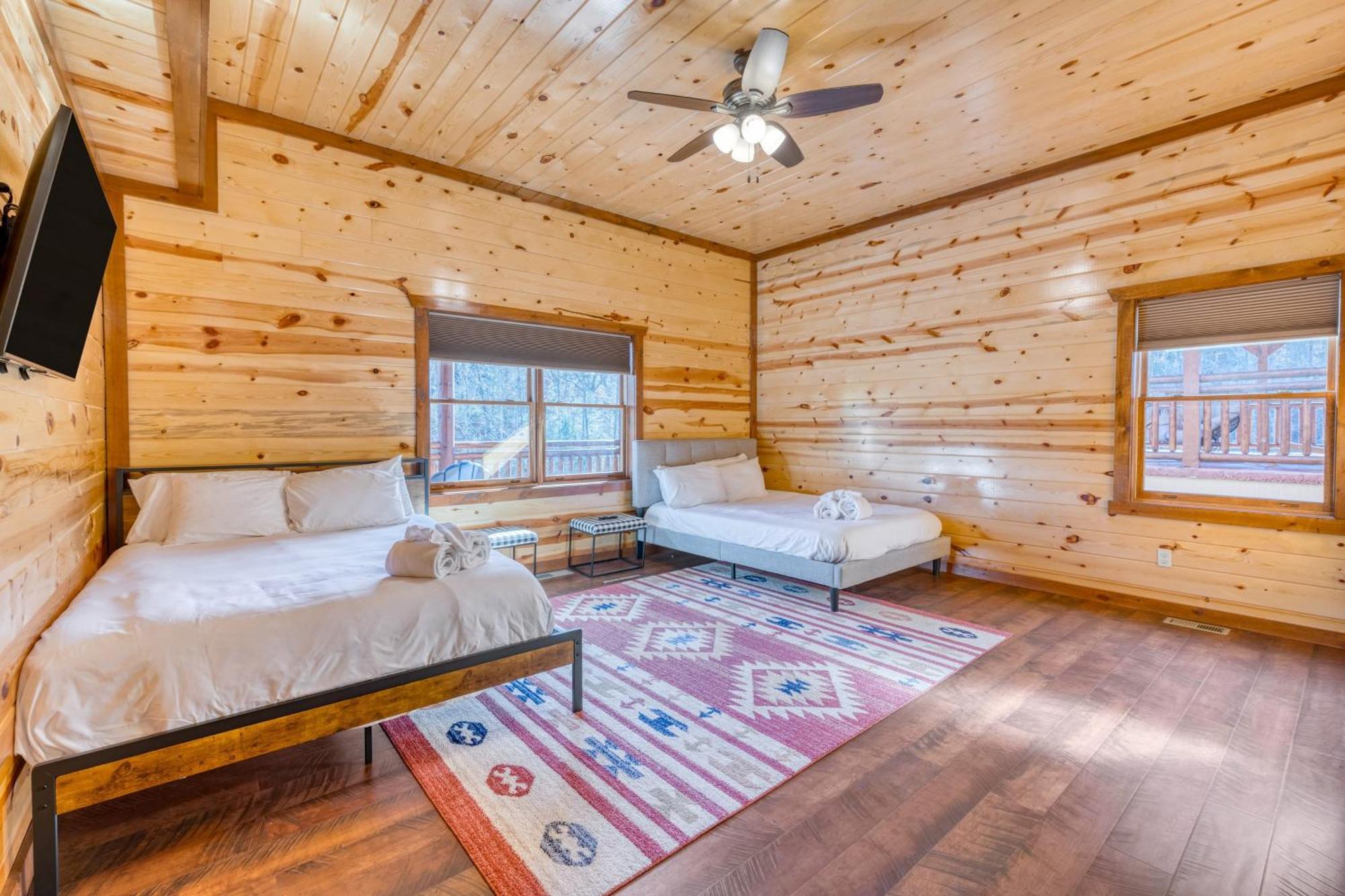 Smokey'S Paradise By Avantstay Sleeps 22 Pool Sevierville Luaran gambar
