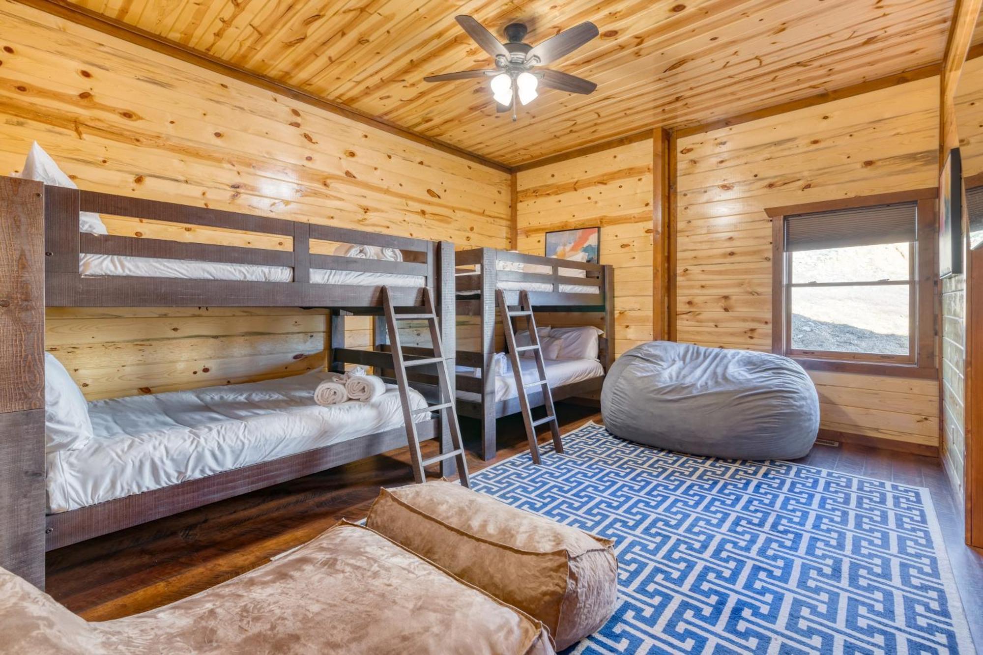 Smokey'S Paradise By Avantstay Sleeps 22 Pool Sevierville Luaran gambar